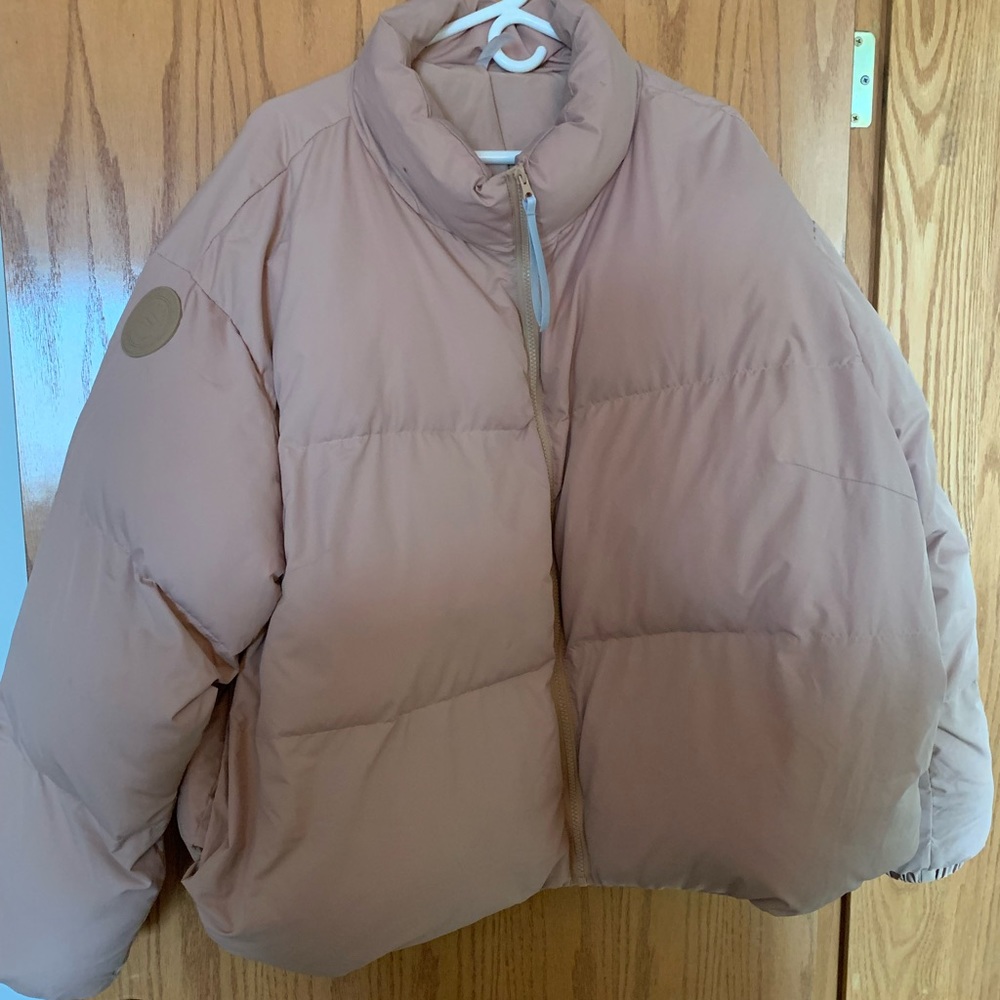 Fabletics Wander Cropped Puffer 4X